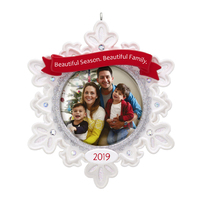 2019 Hallmark Keepsake Ornament - Beautiful Family Snowflake 2019 Photo Frame