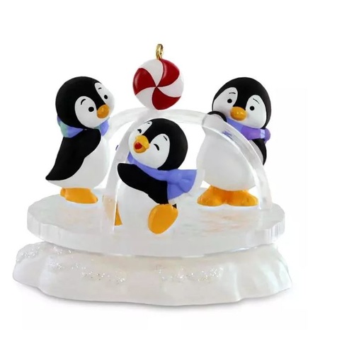 2016 Hallmark Keepsake Ornament - Playground Pals Penguins